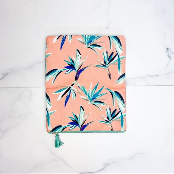 Rachel Pally | Vegan Clutch Fold Over - Picture 2 of 5